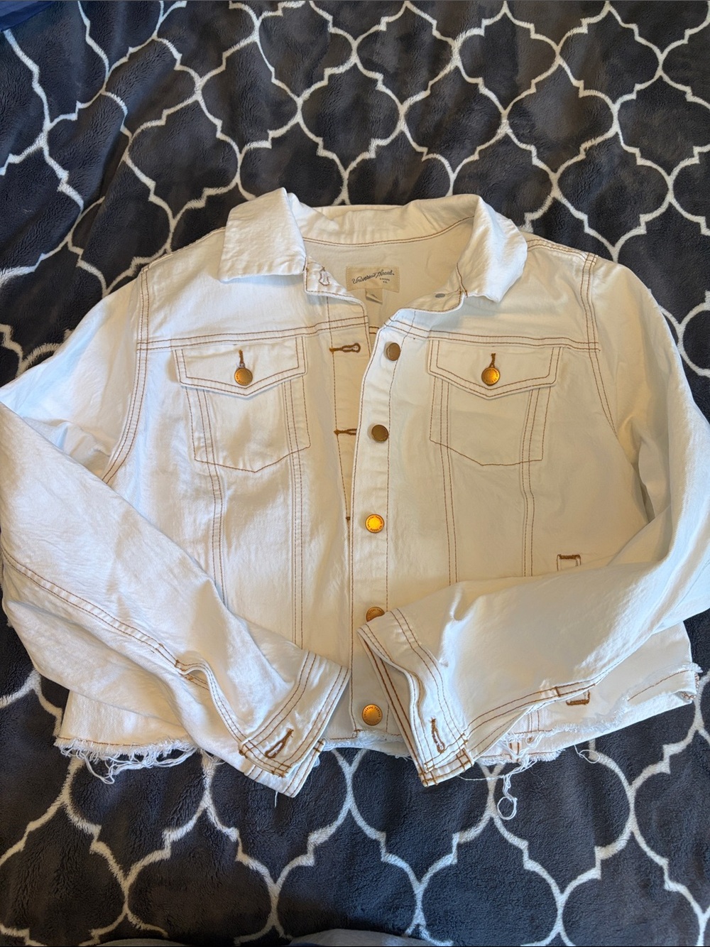 Universal Thread Cropped Denim Jacket with Contrast Stitching